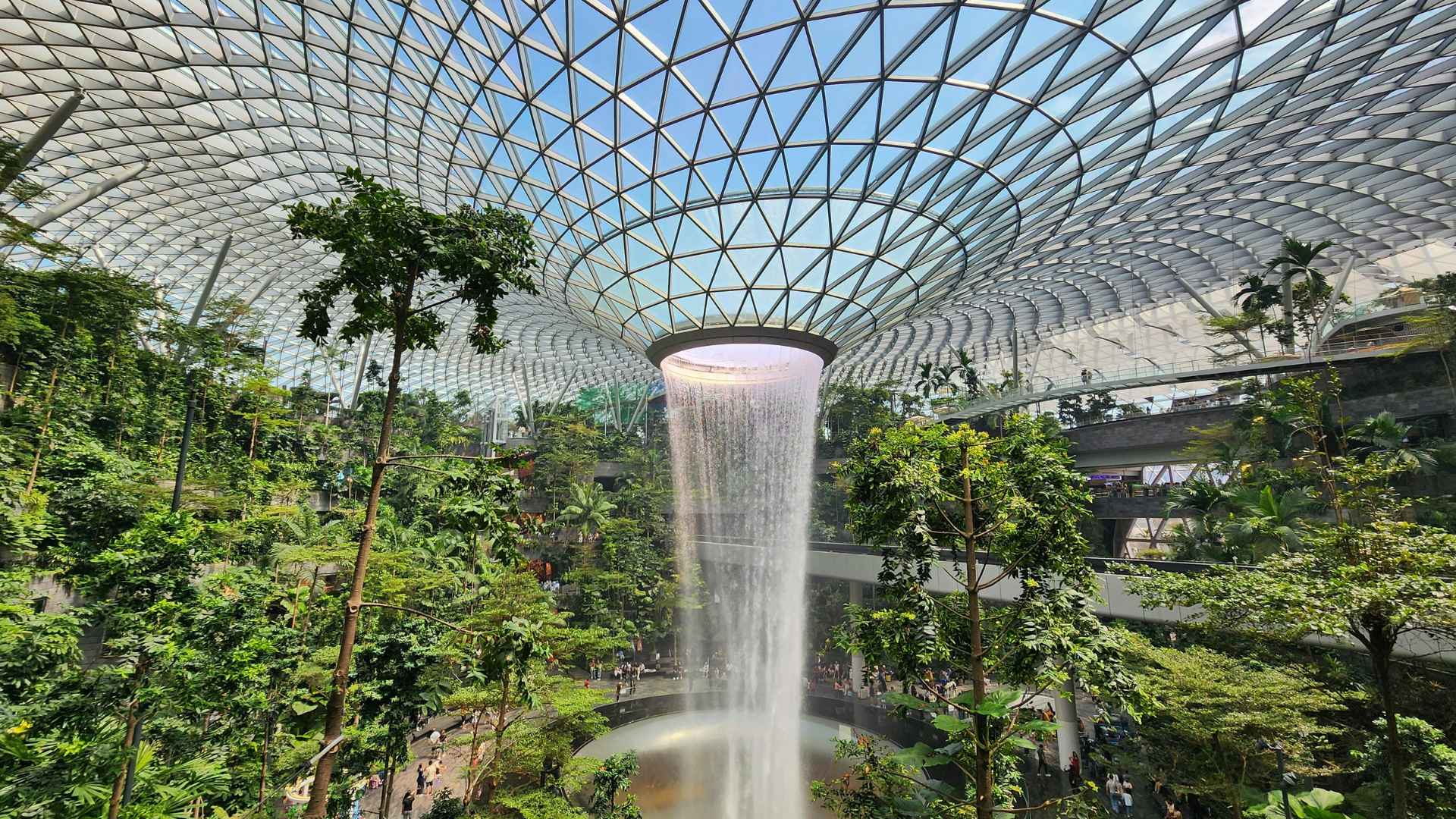 Singapura, cidade-jardim: arquitetura tropical e natureza urbana